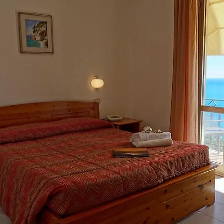 Szálloda Rosita Finale Ligure
