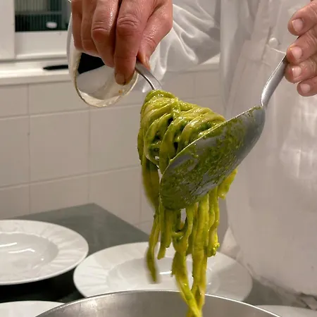 Rosita Finale Ligure