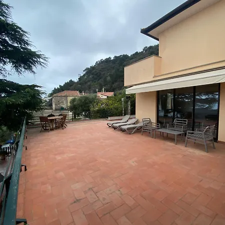 Rosita 2* Finale Ligure
