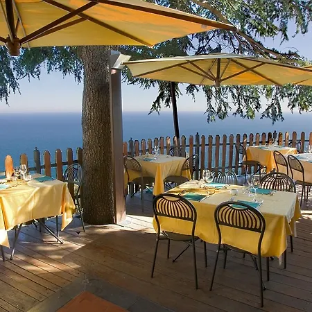Hotel Rosita 2*